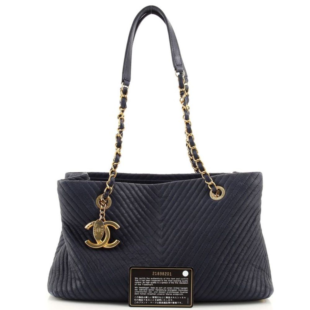 Chanel Medallion Charm Tote Chevron Wrinkled Lambskin Medium Blue - Picture 2 of 9